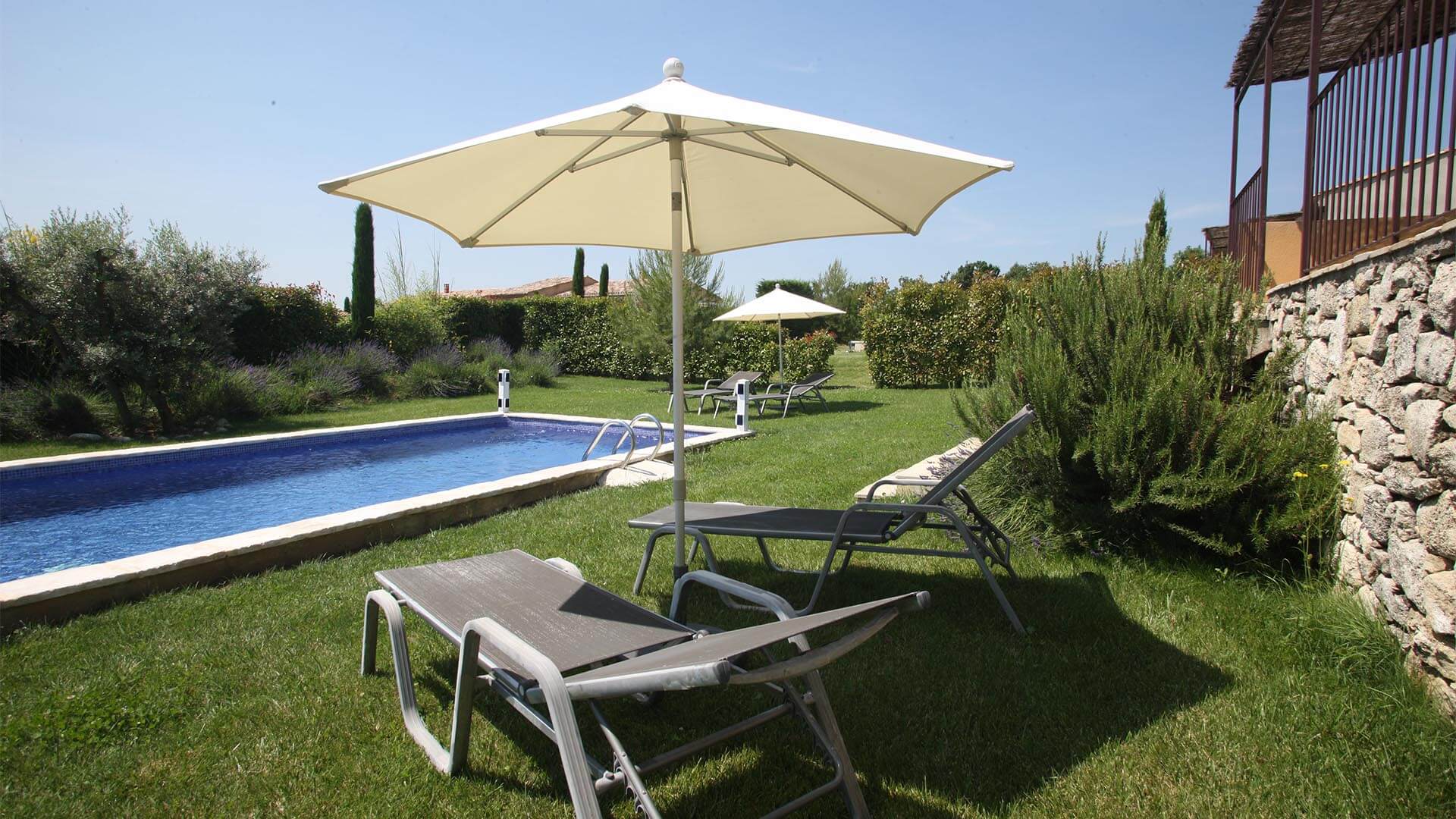 Location saisonnière maison Haute Provence | Villa terre d'orange | Piscine et jardin privatifs