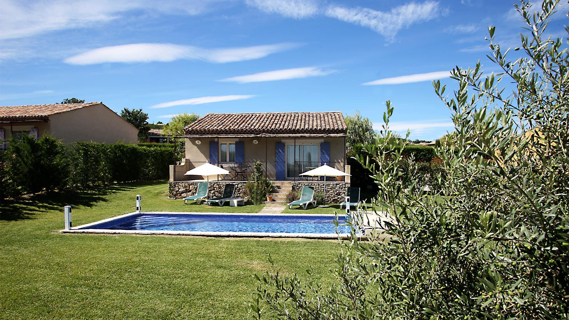 Holiday rental 2 bedroom villa in Provence Alpes Côte d'Azur | Villa terre d'ombre | Private garden and swimming pool