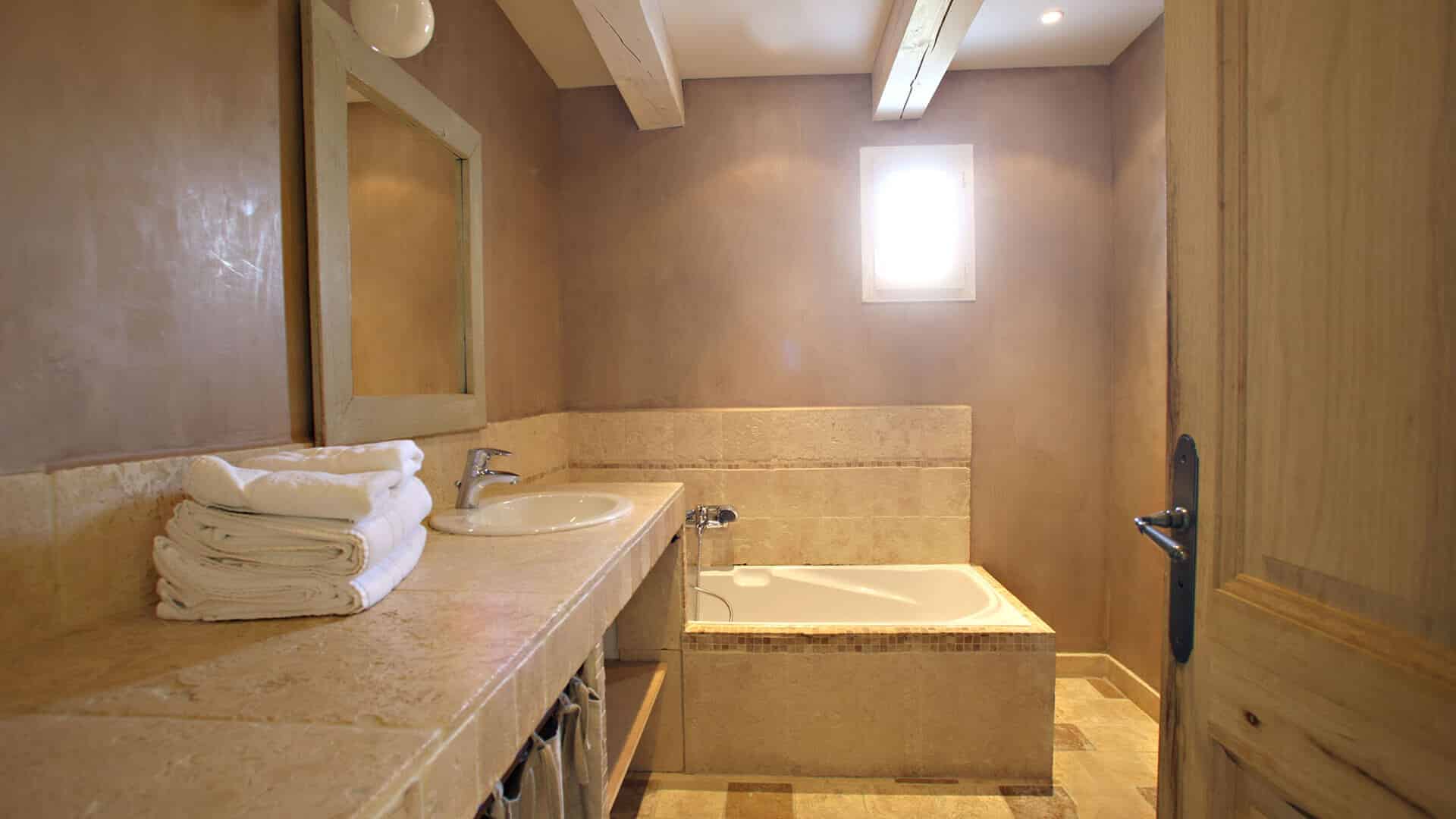 Louer villa vacances 04 | Villa blanche | Salle de bain