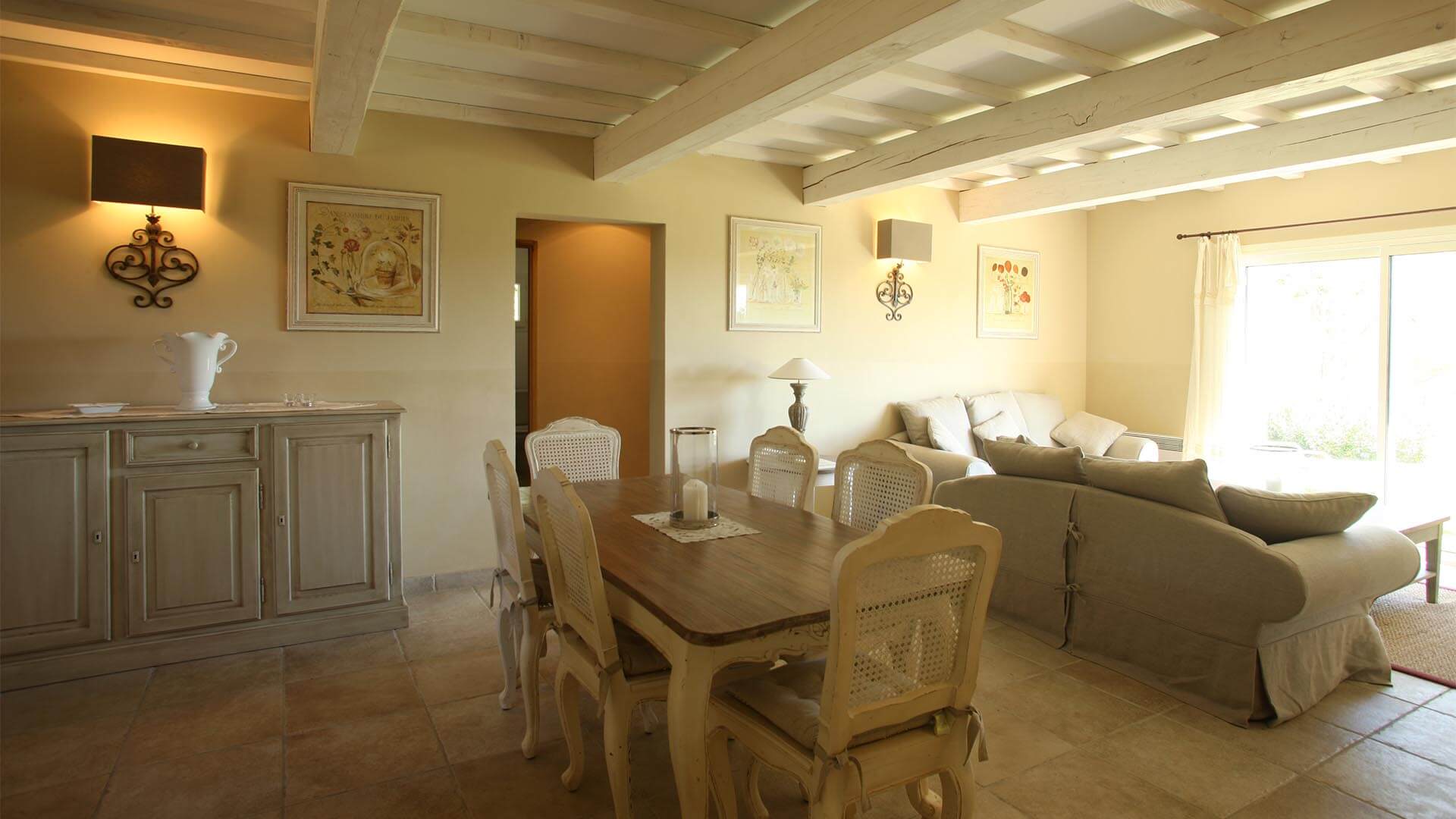 Location vacances Luberon | Villa le mûrier blanc | T4 avec salon climatisé