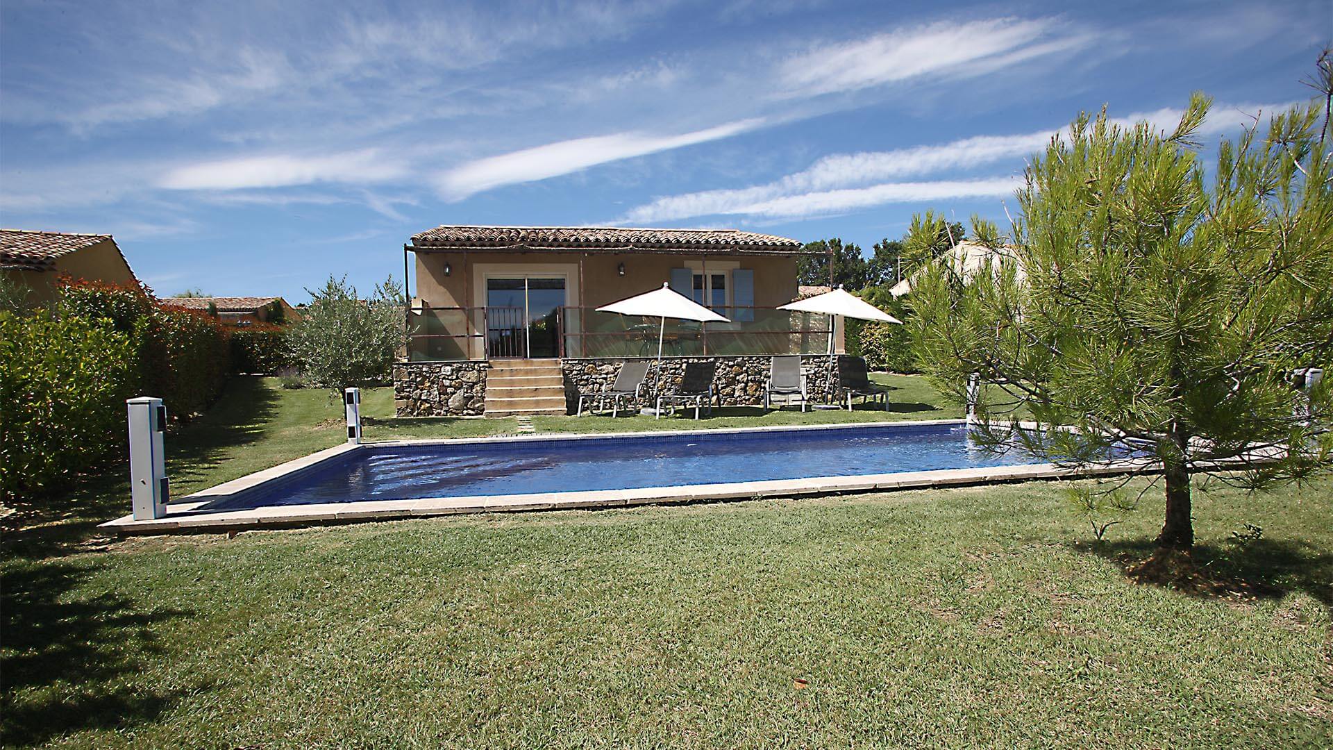 Rent holiday 2 bedroom villa in Haute Provence | Villa terre nature | Garden and pool