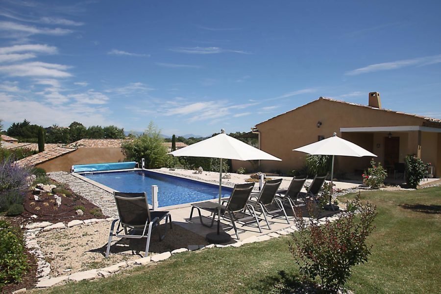 Villa à louer vacances Forcalquier | Villa terre d'ocre | Jardin privatif avec piscine