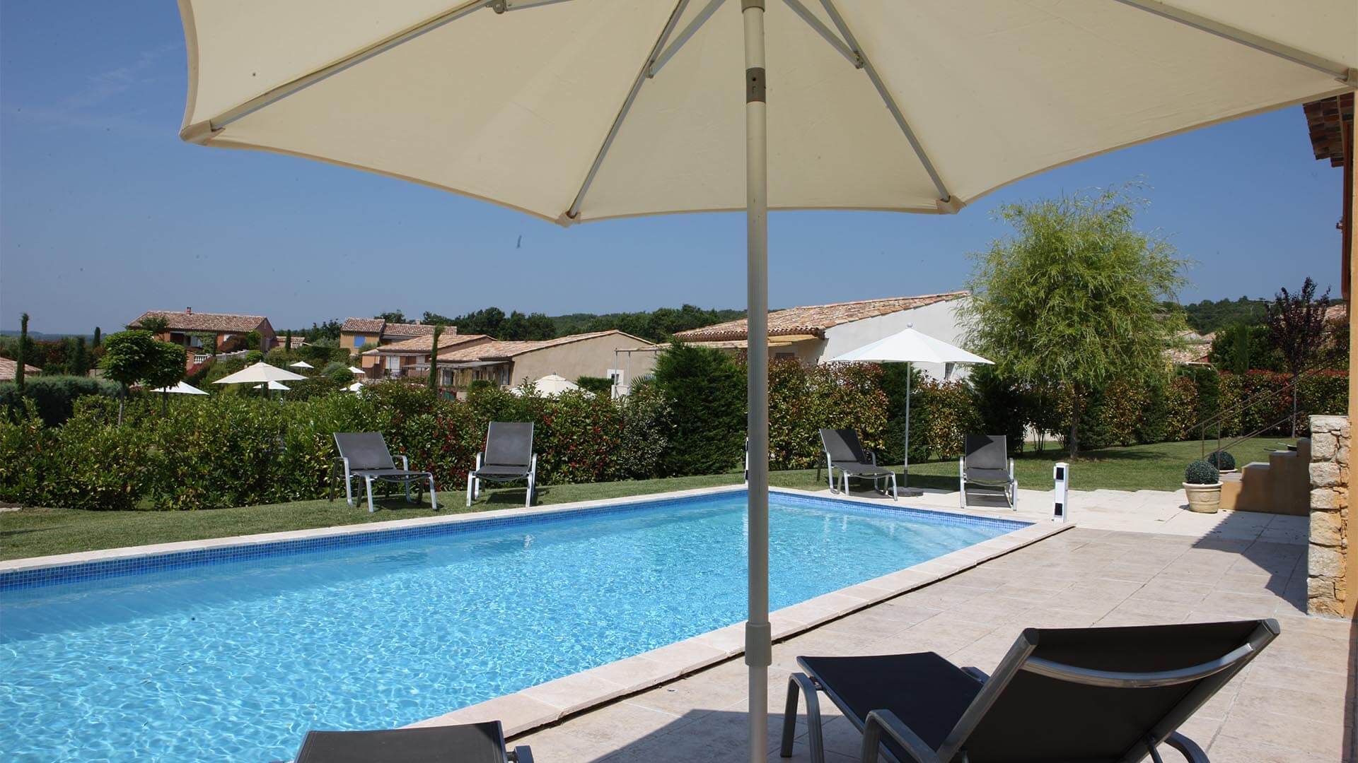 Maison de vacances à louer Alpes de Haute Provence | Villa les oliviers | Terrasse et piscine