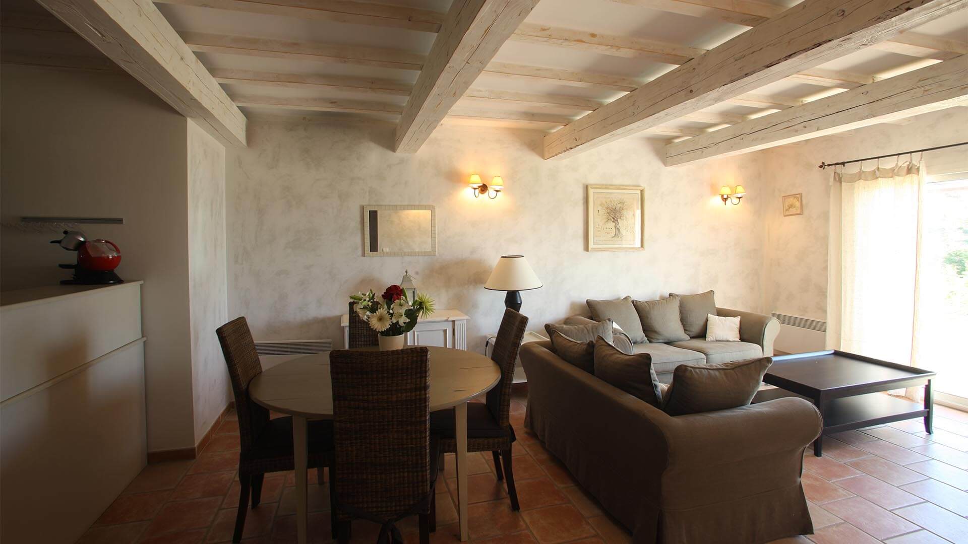 Location saisonnière maison Provence | Villa les tournesols | Salon, salle à manger