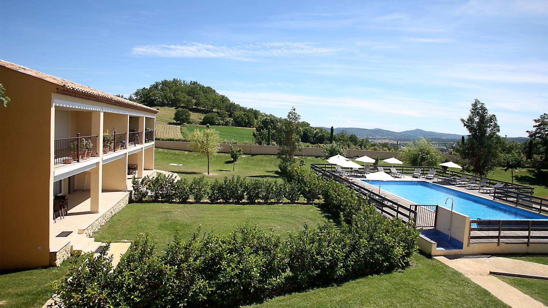 Appartement vacances à louer Provence | Piscine commune