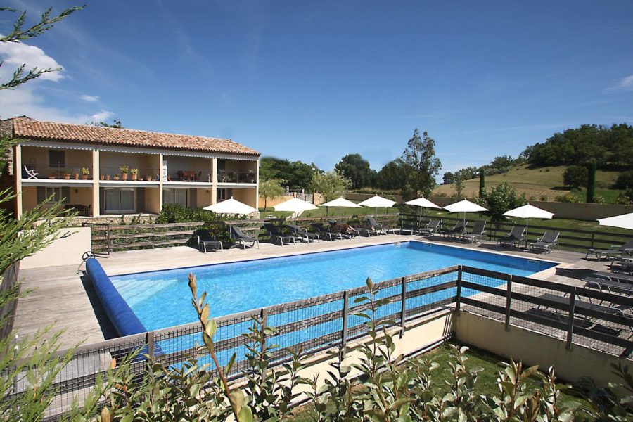 Location vacances Luberon | Appartement avec piscine commune