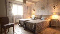 Villa terre d'ocre | Chambre deux lits